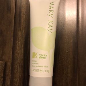 💄Mary Kay Botanical cleanser💄